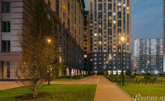 Продажа 3-комн квартиры на вторичном рынке Октябрьская наб,  д. 42