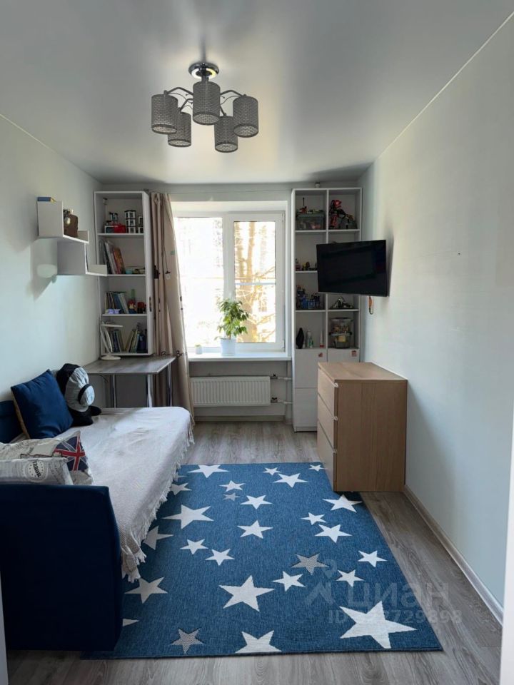 Продажа 2-комн квартиры на вторичном рынке улица Возрождения, 25