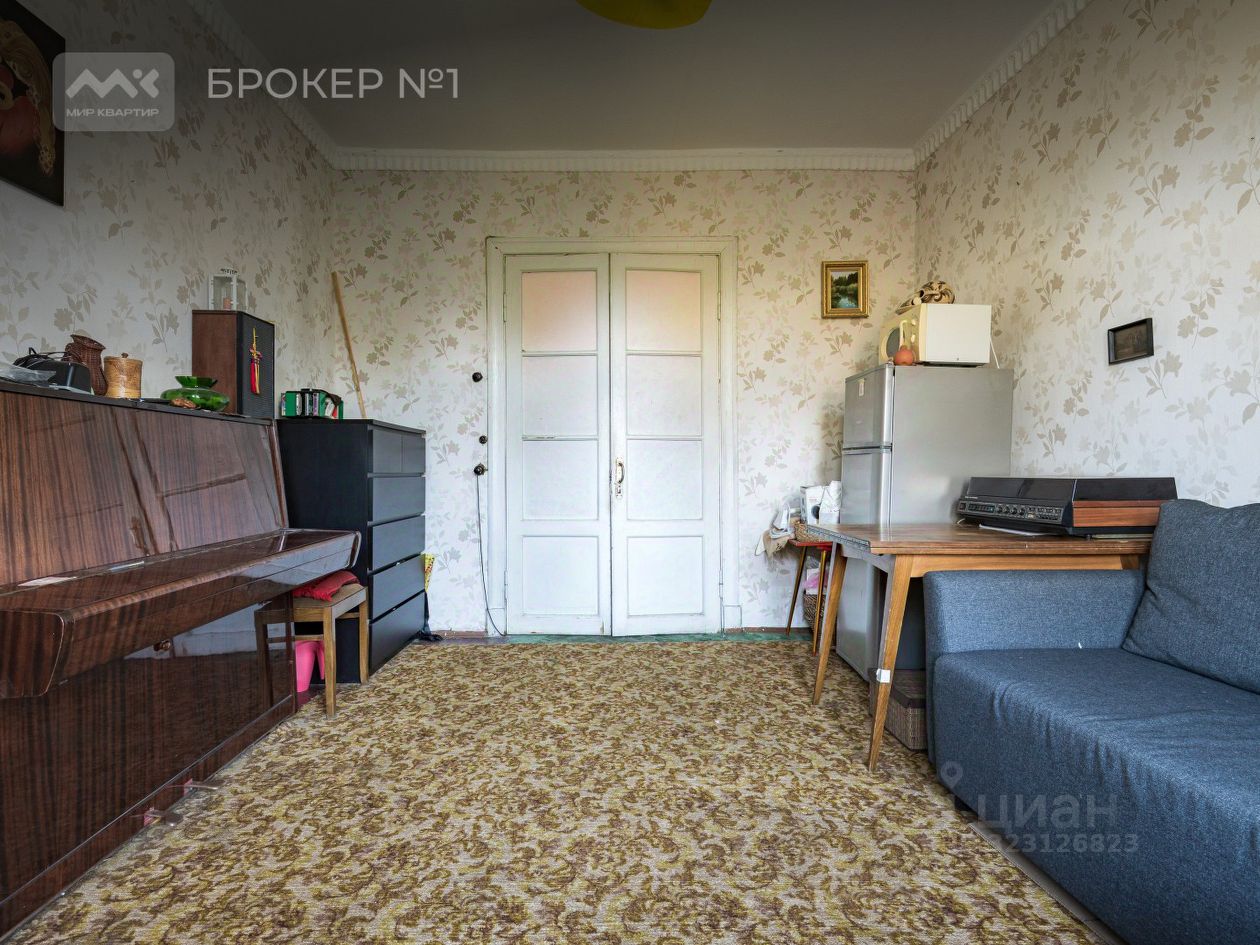 Продажа 3-комн квартиры на вторичном рынке Нежинская улица, 4