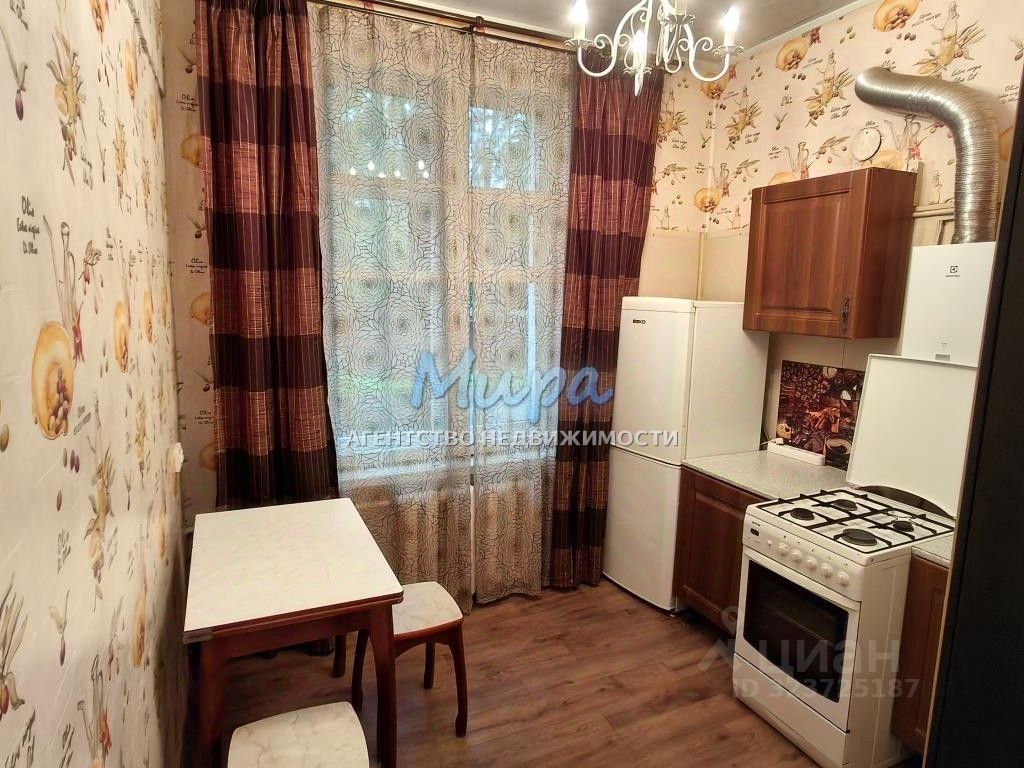 Аренда 1-комн квартиры на вторичном рынке Дзержинский, Школьная улица, 1