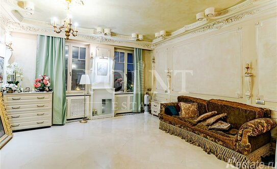 Продажа 5-комн квартиры на вторичном рынке Береговая улица,  д. 8