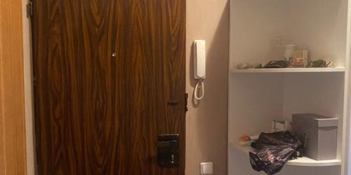 4-комн квартира Глинистый переулок,  д. 14