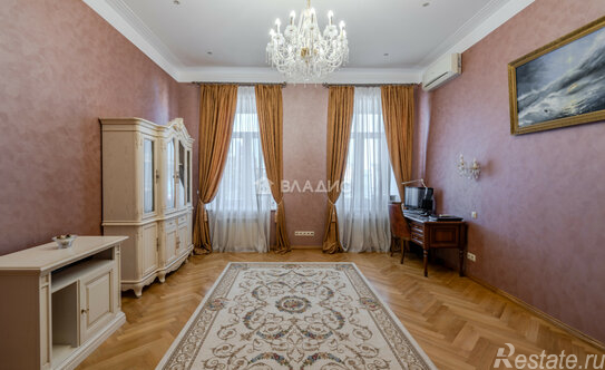 Продажа 4-комн квартиры на вторичном рынке Страстной б-р,  д. 4