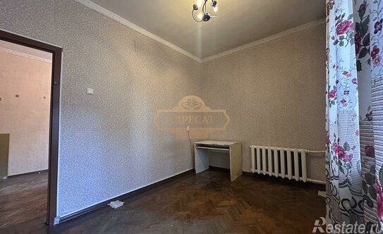 Продажа 4-комн квартиры на вторичном рынке улица Полярников,  д. 7