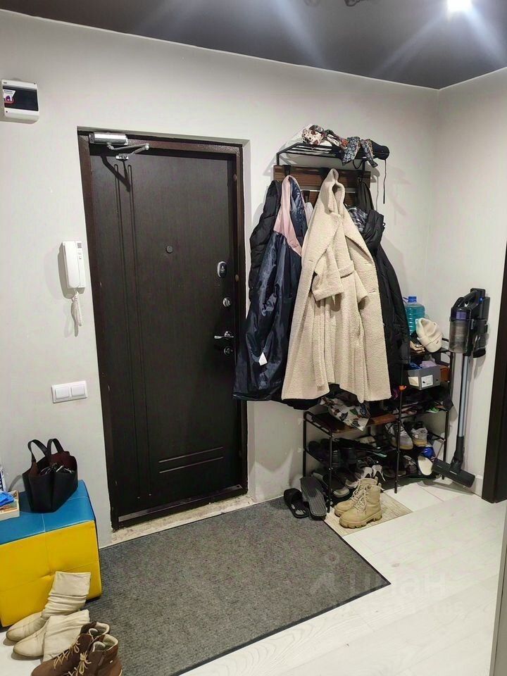 Продажа 2-комн квартиры на вторичном рынке Кириши, улица Строителей, 46