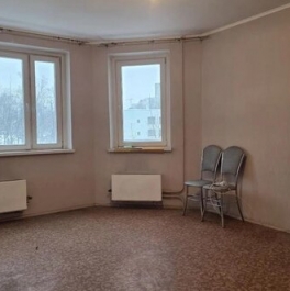 Продажа 2-комн квартиры на вторичном рынке улица Новаторов,  д. 10 к2