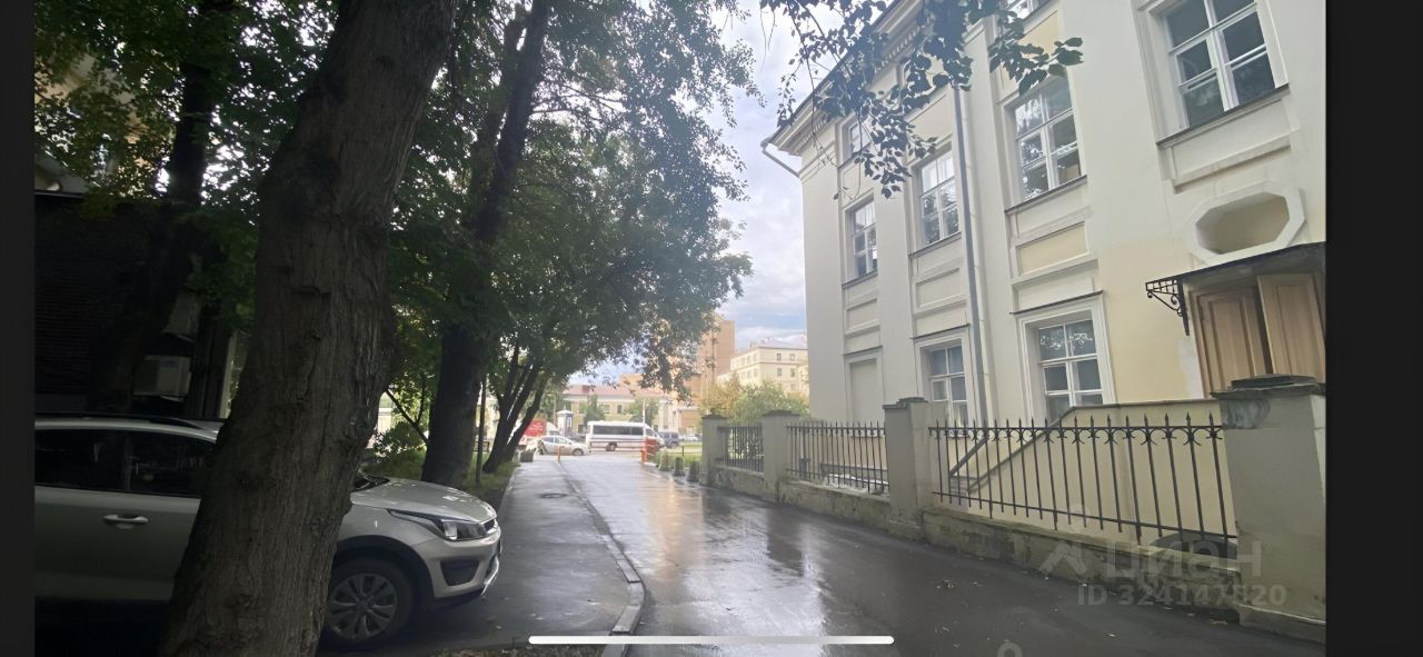 Продажа 2-комн квартиры на вторичном рынке Комсомольский проспект, 15С1