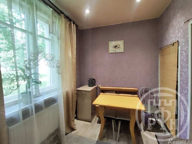 Продажа 2-комн квартиры на вторичном рынке Кировск г., Победы ул. ,  д. 3