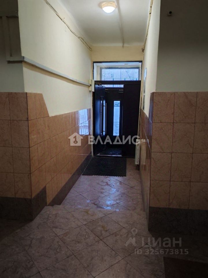 Продажа 2-комн квартиры на вторичном рынке Малая Остроумовская улица, 1Б