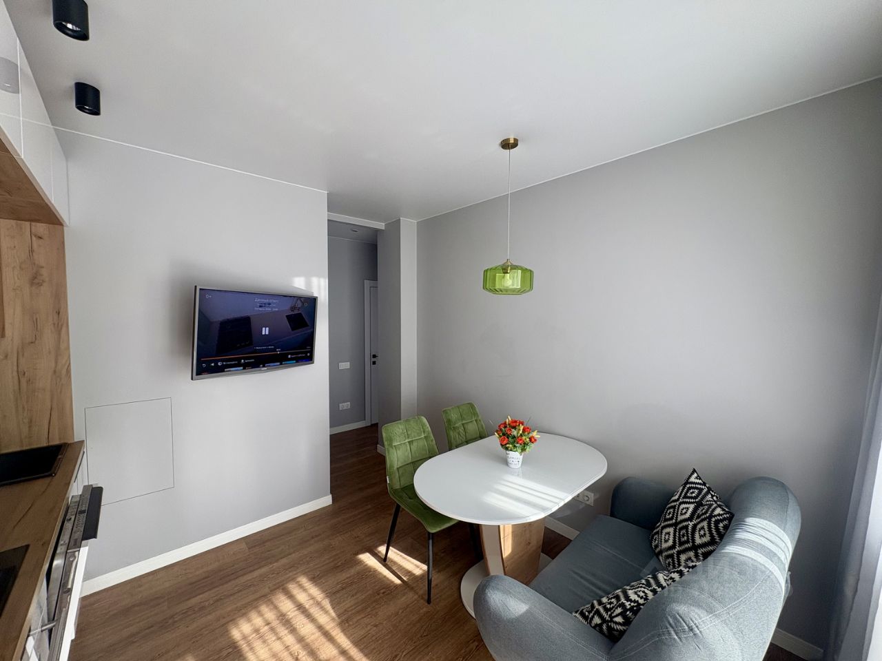 Продажа 2-комн квартиры на вторичном рынке проспект Героев, 18