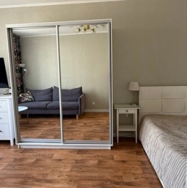 Продажа 1-комн квартиры на вторичном рынке ул Адмирала Трибуца,  д. 7