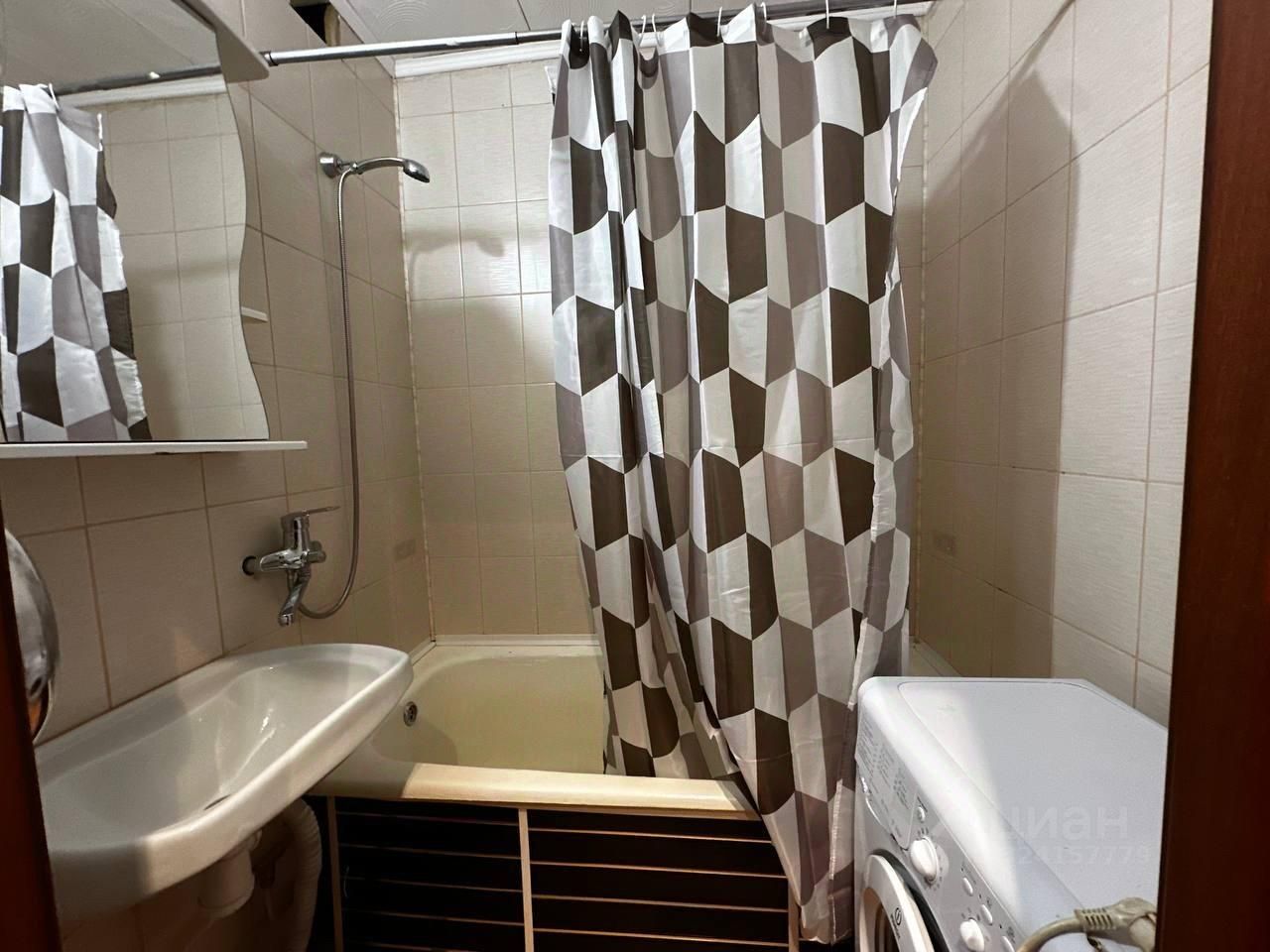 Продажа 1-комн квартиры на вторичном рынке улица Жени Егоровой, 12К2