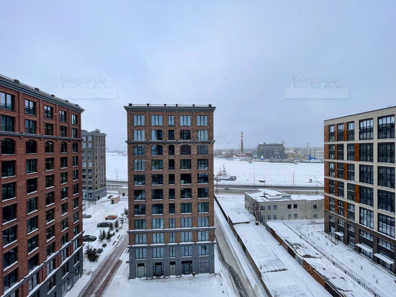 Продажа 3-комн квартиры на вторичном рынке набережная Макарова,  д. 58
