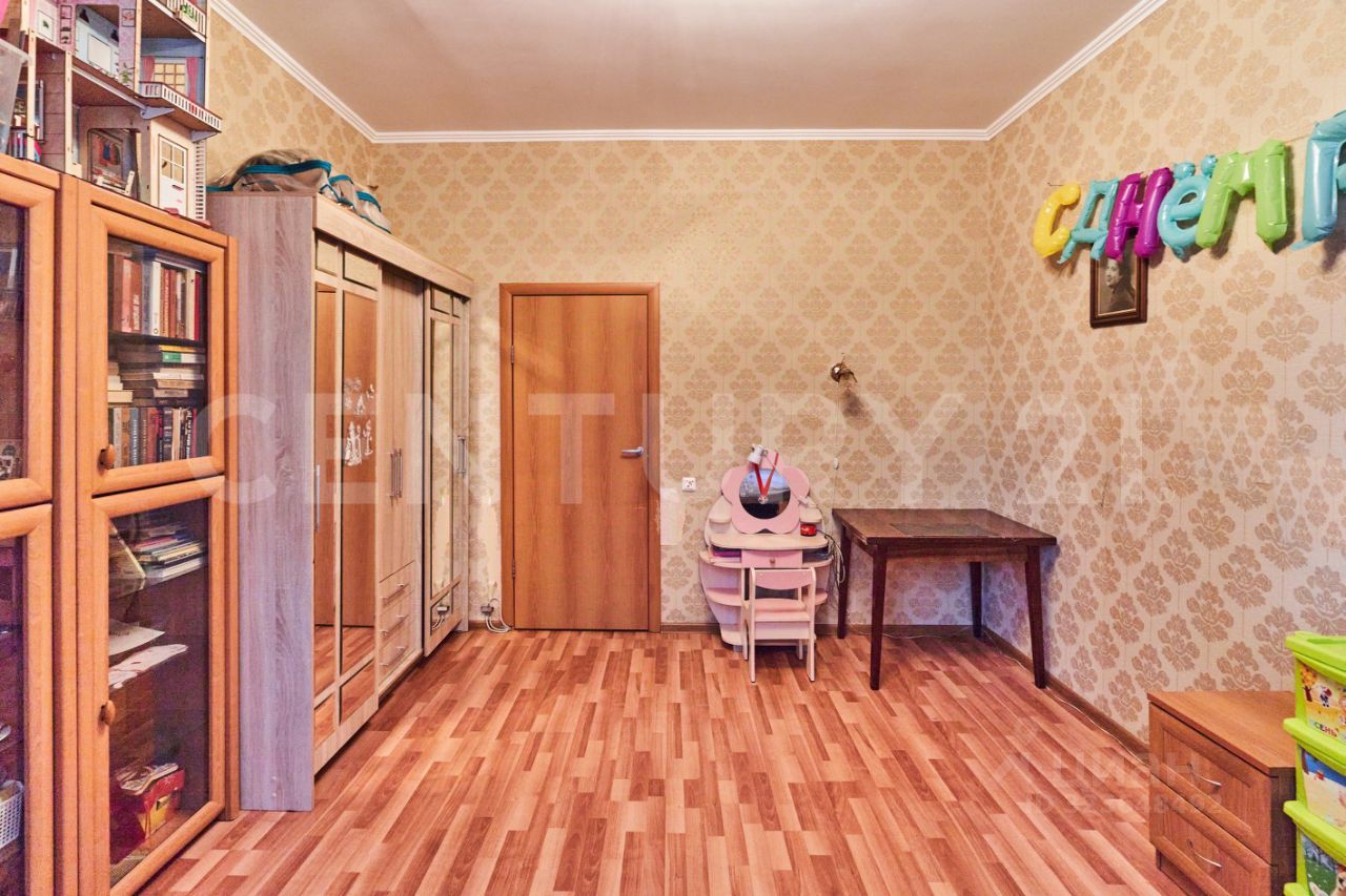 Продажа 3-комн квартиры на вторичном рынке улица Возрождения, 19/38