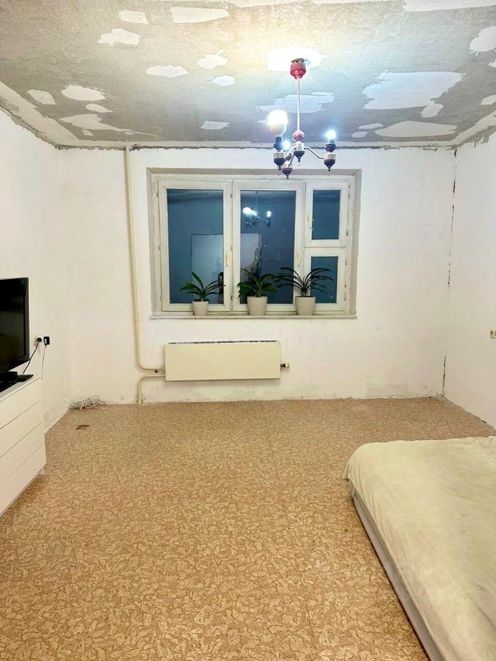 Продажа 2-комн квартиры на вторичном рынке бульвар Матроса Железняка, 23К1