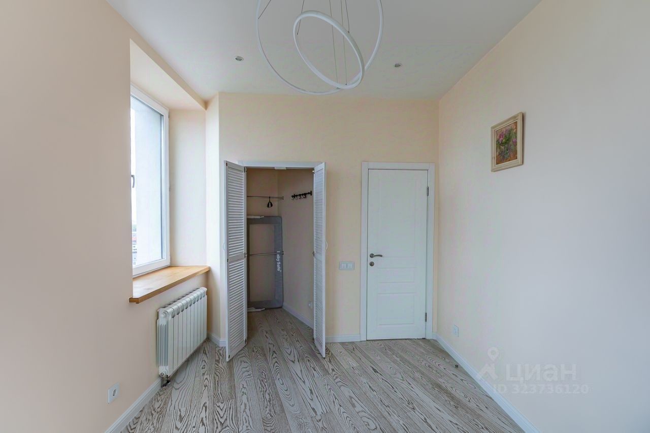 Продажа 3-комн квартиры на вторичном рынке улица Бутлерова, 7Б