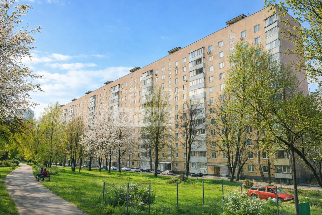 Продажа 2-комн квартиры на вторичном рынке Кировоградская улица, 24К1