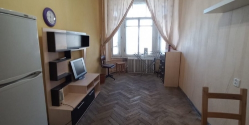 6-комн квартира Лахтинская ул. ,  д. 24