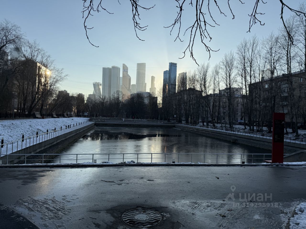 Продажа 3-комн квартиры на вторичном рынке Стрельбищенский переулок, 22С1