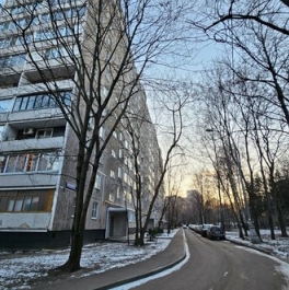 Продажа 3-комн квартиры на вторичном рынке Давыдковская улица,  д. 10 к6