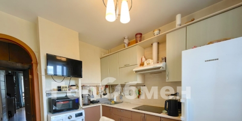 2-комн квартира Алтайская улица, 33/7