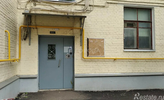 Продажа 2-комн квартиры на вторичном рынке Рощинский 4-й проезд,  д. 16