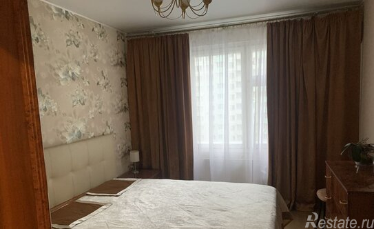 Аренда 2-комн квартиры на вторичном рынке ул Бадаева,  д. 8,  к. 1