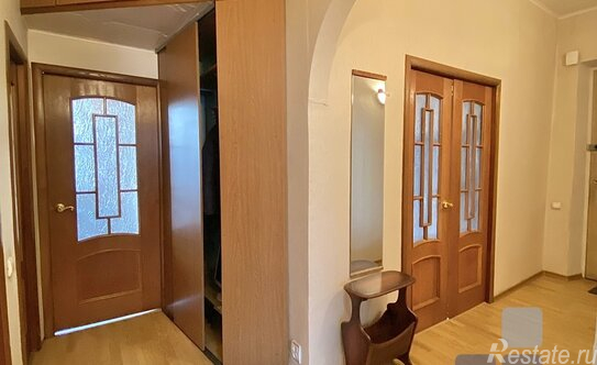 Продажа 2-комн квартиры на вторичном рынке Соколиной Горы 8-я ул,  д. 13