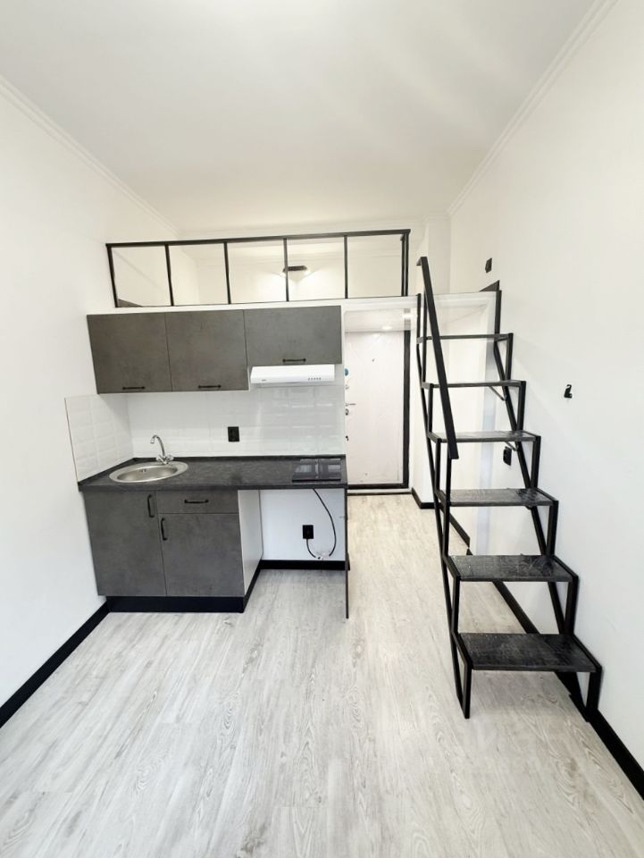 Продажа студии улица Пугачева, 4