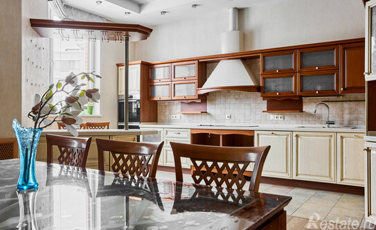 Продажа 2-комн квартиры на вторичном рынке Нарвская улица,  д. 4 к1