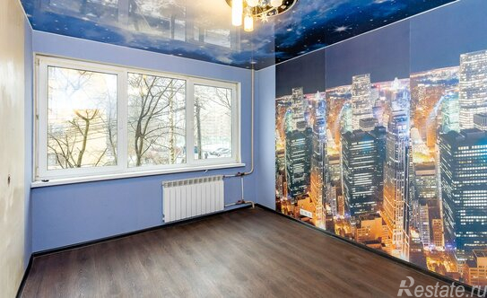 Продажа 3-комн квартиры на вторичном рынке Петергофское ш,  д. 19/33