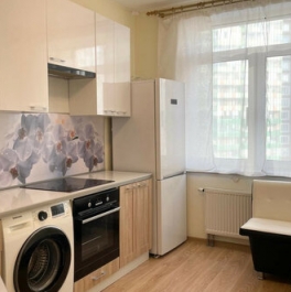 Продажа 3-комн квартиры на вторичном рынке Бугры, Воронцовский б-р,  д. 11,  к. 1