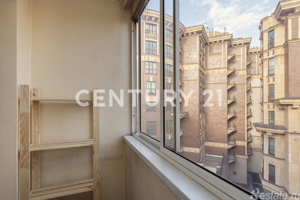 Продажа 3-комн квартиры на вторичном рынке Наставнический пер,  д. 6