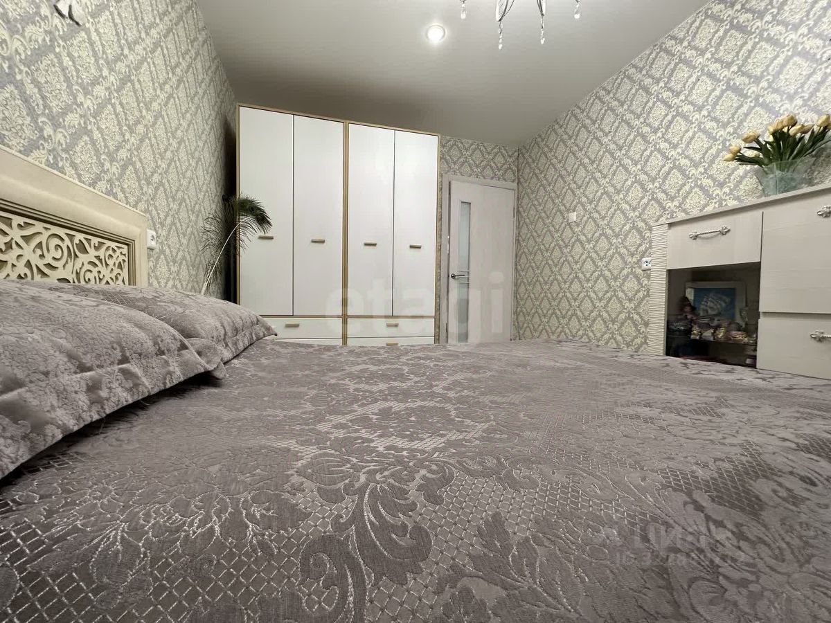 Продажа 3-комн квартиры на вторичном рынке Петергофское шоссе, 5К1