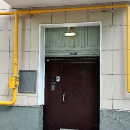 Продажа 1-комн квартиры на вторичном рынке Калибровская улица,  д. 11