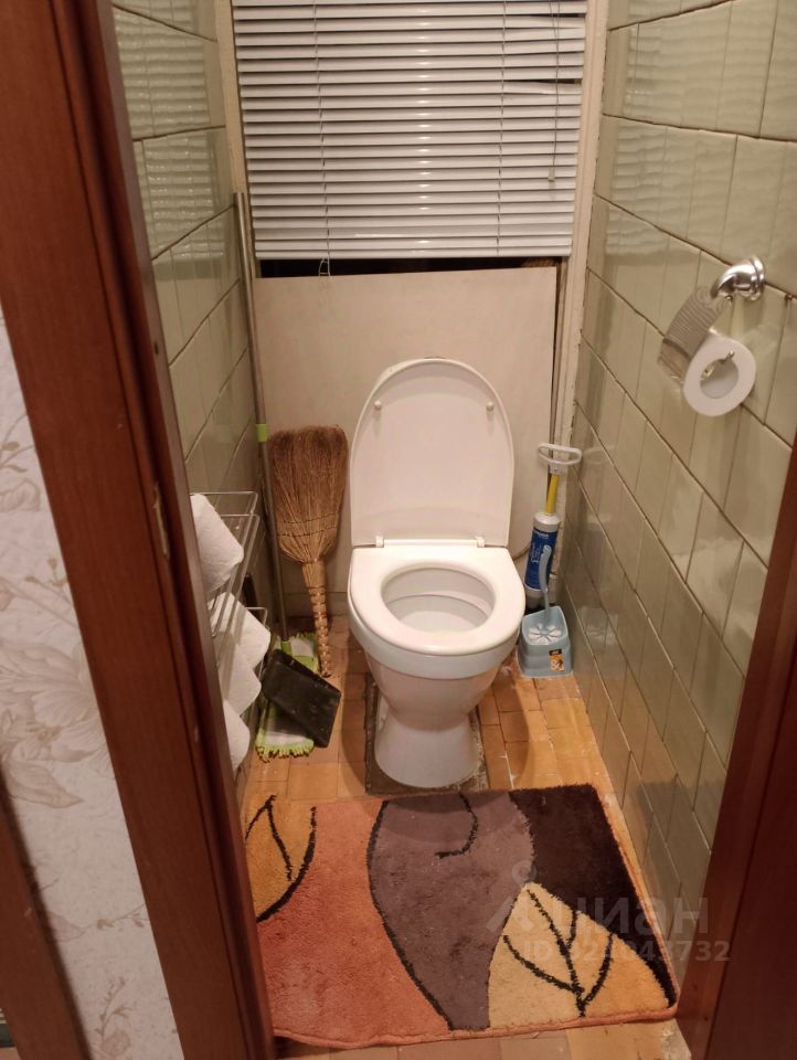 Продажа 2-комн квартиры на вторичном рынке улица Чекистов, 44