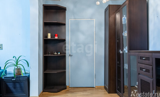 Продажа 3-комн квартиры на вторичном рынке Енотаевская улица