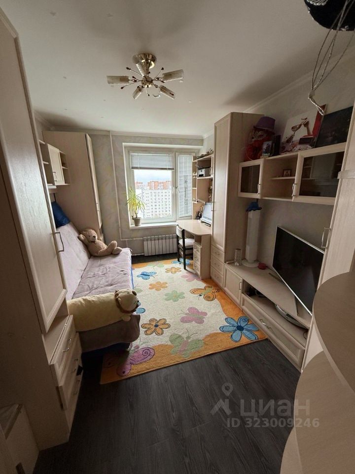 Продажа 2-комн квартиры на вторичном рынке Одинцово, улица Чикина, 11