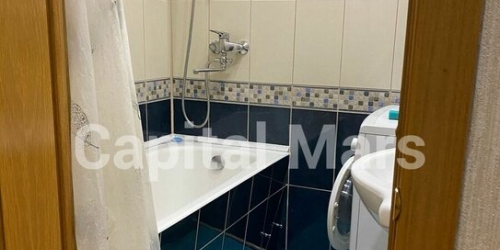 3-комн квартира улица Лескова,  д. 30