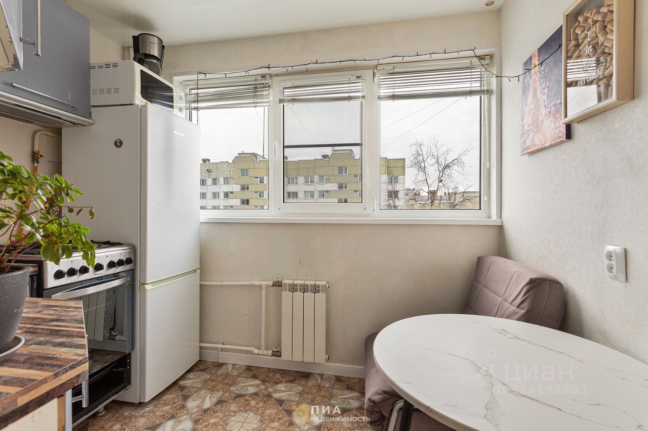 Продажа 1-комн квартиры на вторичном рынке улица Генерала Симоняка, 8К2