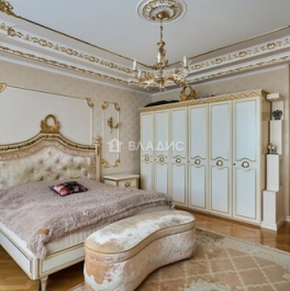 Продажа 4-комн квартиры на вторичном рынке Чапаевский пер,  д. 3