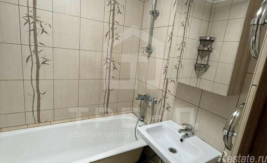 Продажа 1-комн квартиры на вторичном рынке улица Латышских Стрелков,  д. 5 к2