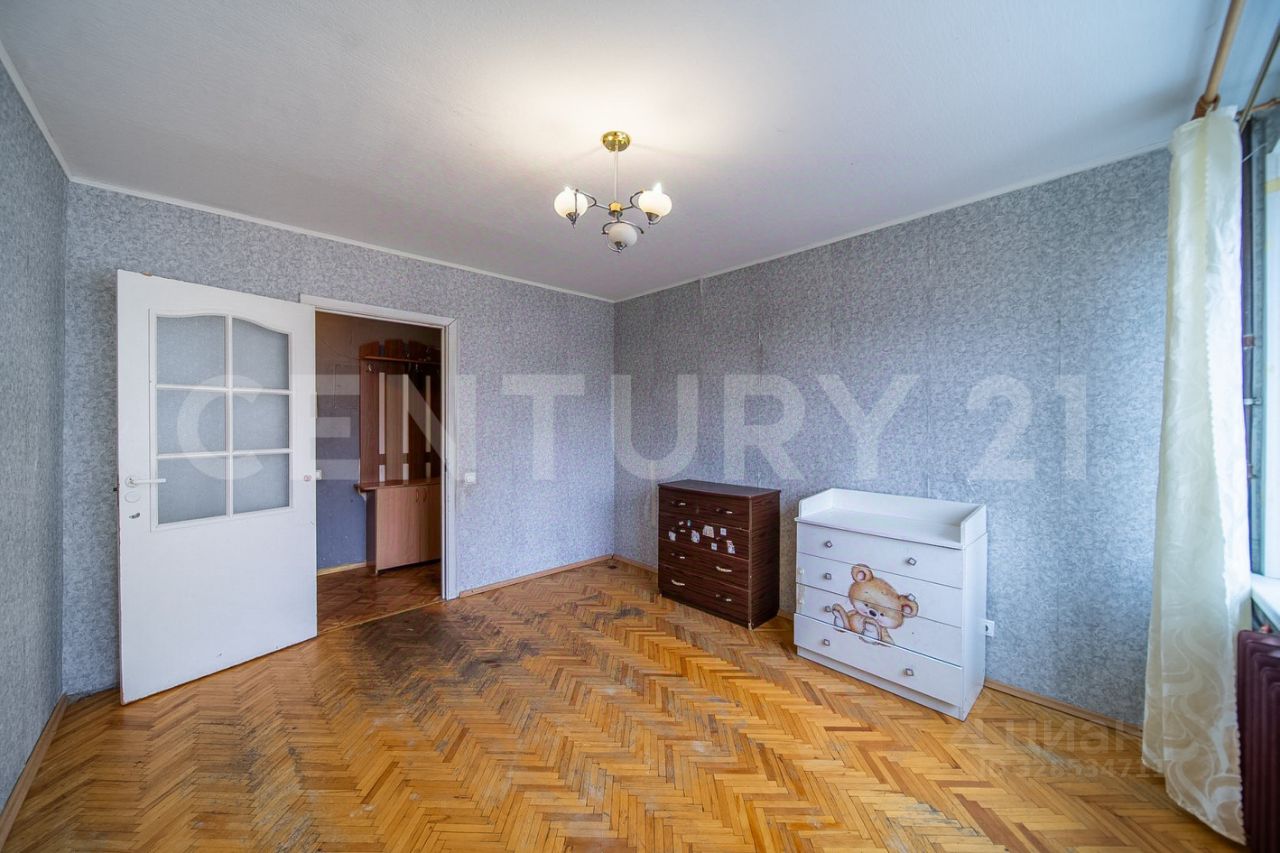 Продажа 2-комн квартиры на вторичном рынке проспект Ветеранов, 93