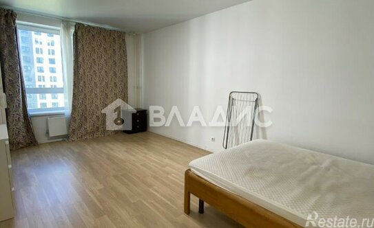 Продажа 1-комн квартиры на вторичном рынке Саларьевская ул,  д. 10 к2