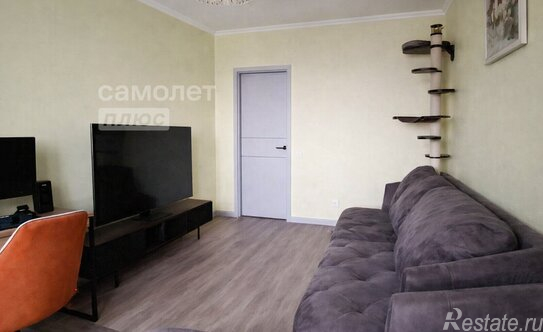 Продажа 2-комн квартиры на вторичном рынке Свободный проспект