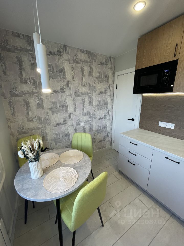 Продажа 1-комн квартиры на вторичном рынке Новочеркасский проспект, 10