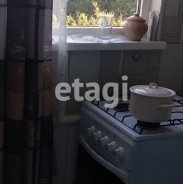 Продажа 1-комн квартиры на вторичном рынке улица Добровольцев,  д. 18