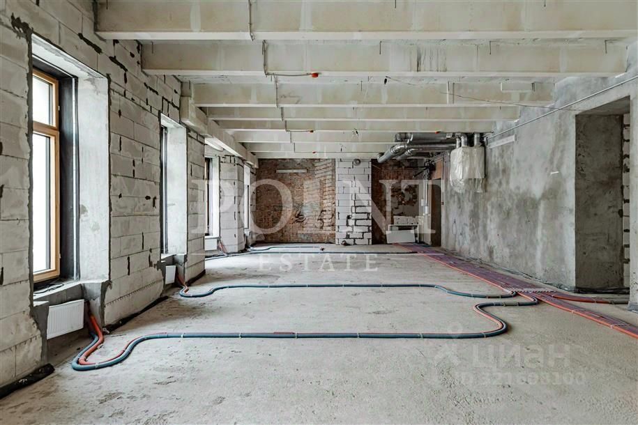 Продажа 4-комн квартиры на вторичном рынке улица Большая Полянка, 44