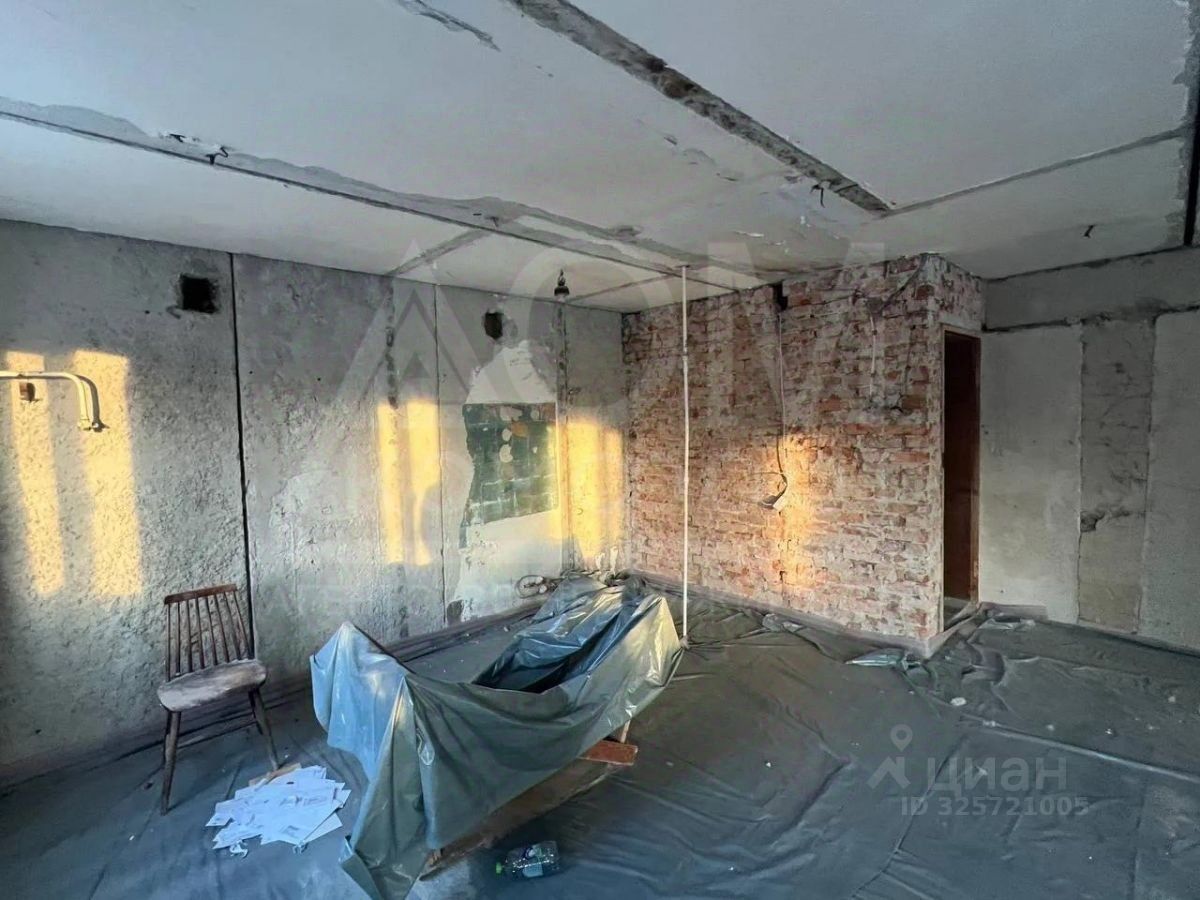 Продажа 3-комн квартиры на вторичном рынке Приозерск, Привокзальная улица, 7