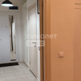 Продажа 2-комн квартиры на вторичном рынке Саларьевская ул,  д. 14 к2